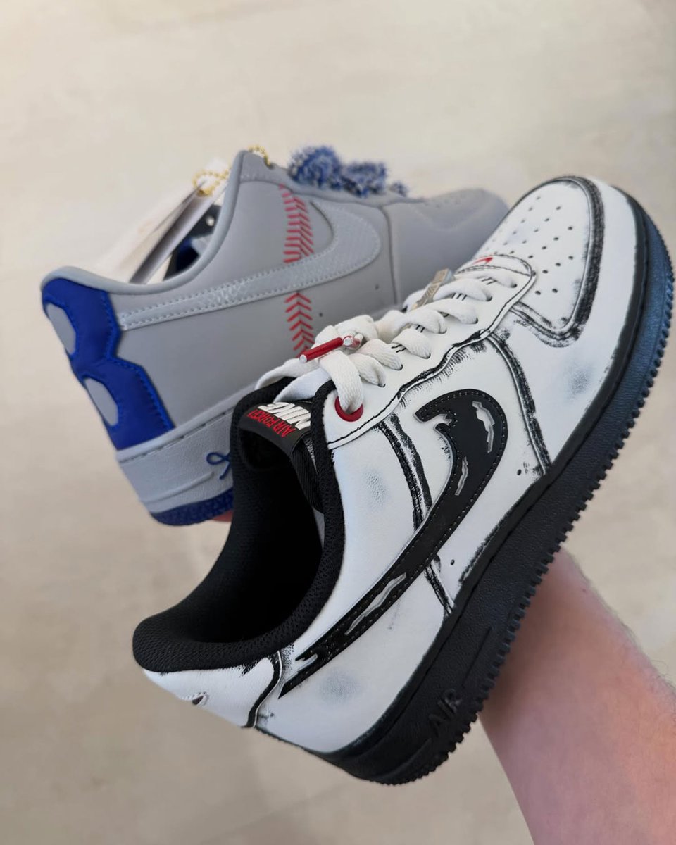 SneakerNews tweet picture