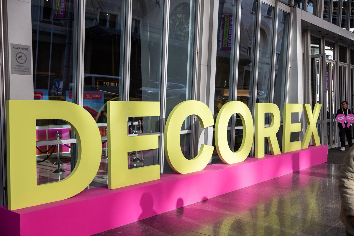 Kove1985's tweet photo. Happy to have inaugurated the India Pavilion at Decorex Exhibition in Johannesburg 

@indiainjoburg  is committed to enhance handloom exports from 🇮🇳
to 🇿🇦  

14+ Indian exhibitors under HEPC showcasing handloom heritage, craftsmanship & contemporary home décor.

@HEPC_India @TexMinIndia @indiainjoburg @MEAIndia 
@hci_pretoria @SudhakarDalela