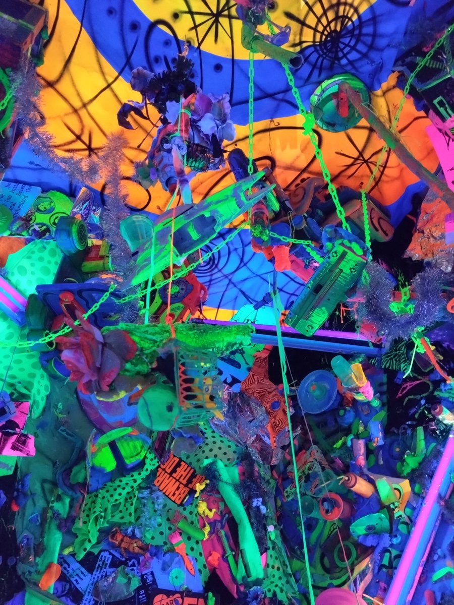 monkeys_earth's tweet photo. Art is for everybody.Keith Haring
芸術はみんなのためのものだ
キース・ヘリング美術館！
家族旅行で学生の頃好きだった
アート展を見に行った https://t.co/JCSh3mKP6v