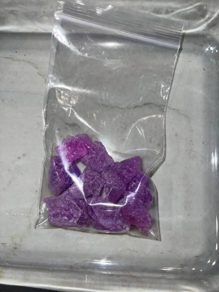 cherrycoree's tweet photo. Want your food 💊🧊little ???
Tap in 😌📲
#drugtwt https://t.co/myg5gCSOTr