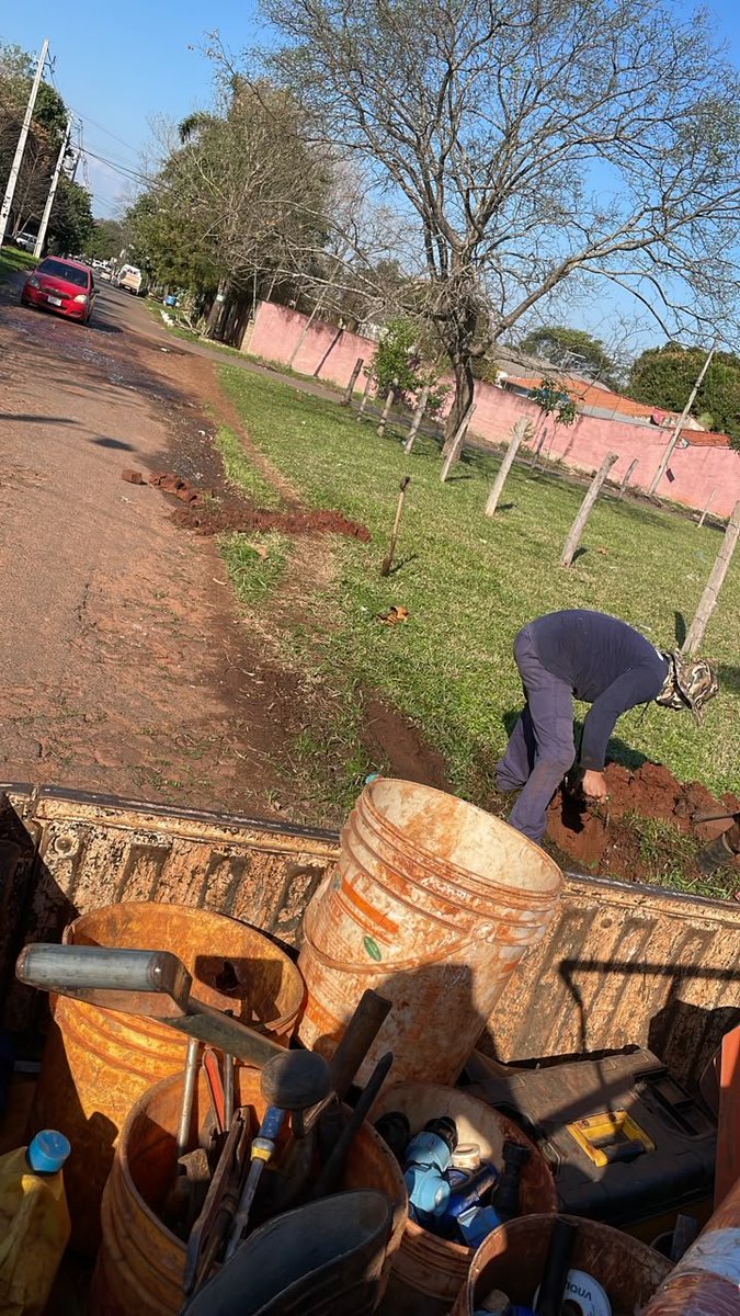 ucholuis's tweet photo. Llevamos a cabo trabajos de reparaciónes de tubería, para optimizar el sistema de agua potable y mejorar la calidad del servicio. 

📍 Ita 

#GobiernoDelParaguay @EssapSA @LuiferBernal https://t.co/LOwwwjwwSO
