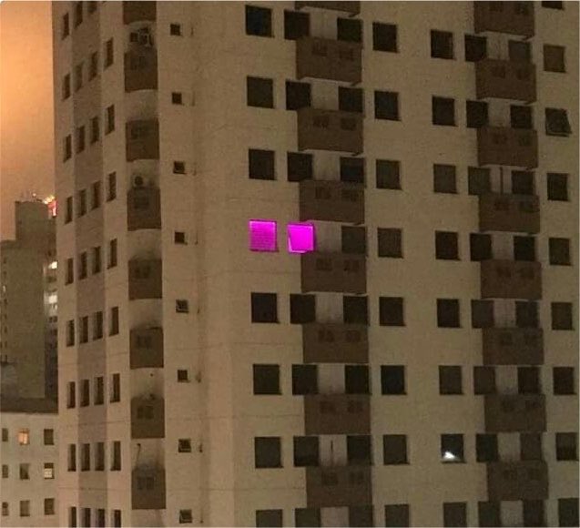 eIiasneto's tweet photo. alguém pra me explicar pq em sp vira e mexe tem uns apartamento com a luz extremamente colorida assim https://t.co/JyLM7eBTqB