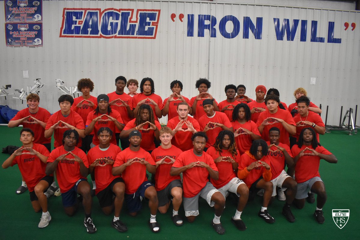 alleneaglesfb's tweet photo. 🦅 @PCnowisthetime Awards 🦅

Congratulations to STAR of the Year c/o 27 @JayinTalib &amp; the following award winners for displaying the brand every second of every day! 🅰️🆙

📸 @shotbyjay0 

#BTB | #RecruitTheA | @usnikefootball https://t.co/YOOprLggOd