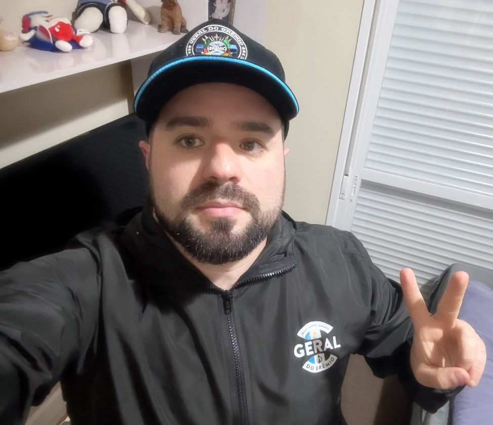 nfgfbpa's tweet photo. Se deus quiser 2-0 pra nós hoje 💪🏻🇪🇪 #Gremio #GFBPA https://t.co/hivfBqKND8