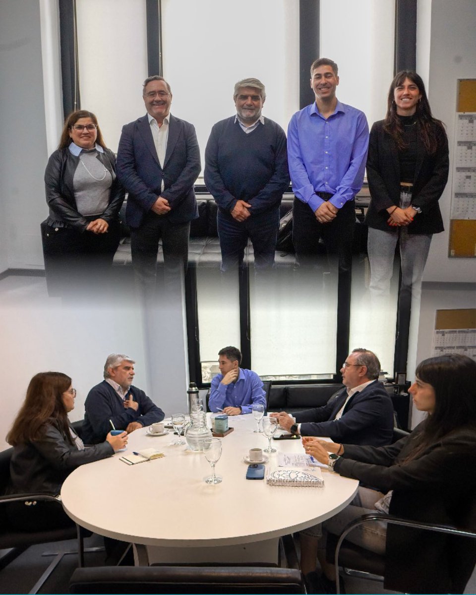 claudialazzaro_'s tweet photo. Acompañé al ministro, Walter Correa, y a Juan Martín Padín, en una reunión con representantes del Gobierno de España en Argentina para seguir fortaleciendo la legislación laboral frente a los desafíos que plantean los nuevos empleos y la economía de plataformas digitales. https://t.co/nLs4YKWnIM