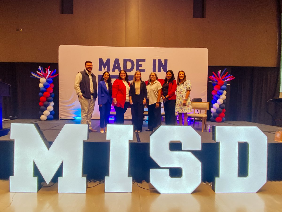 ChelseaReyes26's tweet photo. Wrapped up an incredible three days of learning, collaboration, and leadership! Thankful for todayโs Talent Pipeline Panel insights. @MISDTalent #MadeInMISD #LeadWithExcellence https://t.co/2yZXP5Qudo