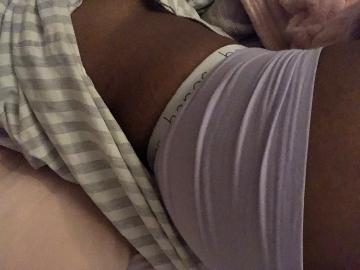 BunnyHubby2's tweet photo. Not new but new intro 

- 20 
- sub leaning switch 
- hard and soft kinks 
- selling 🦶🏾
#nsfwtwt https://t.co/aLO1rnCido