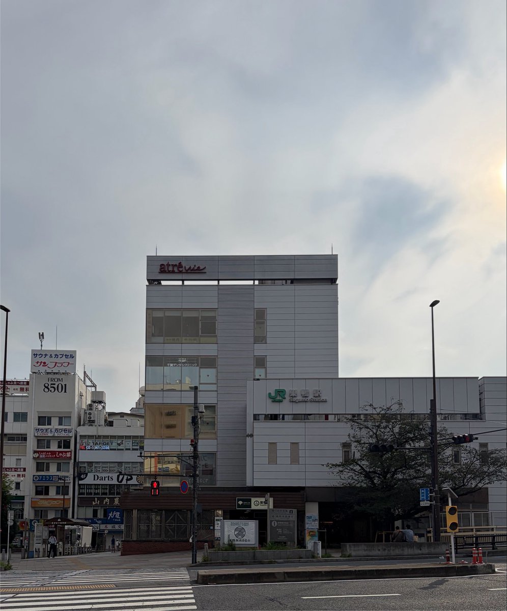 Hishigon777's tweet photo. おはようございます。
なんか起きれたので朝ラン。3kmだけ。
私にしては珍しく３日連続行けました。エライ。
そして7月は103km。先月がダメダメだったので、今月は走行距離を増やせて嬉しい。エライ。
#朝ラン 
#スロージョギング https://t.co/eJ4U4zLtdl