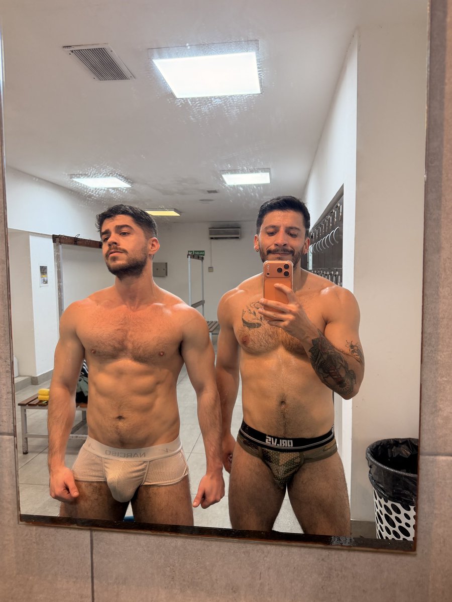 xSOMOSFYG's tweet photo. Buenas noches https://t.co/BE1De0wAs7