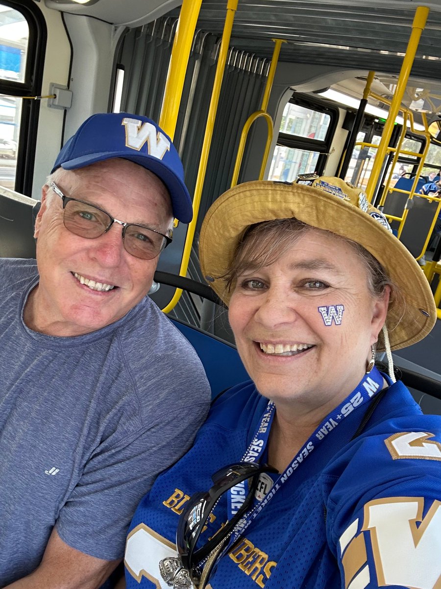 klverge's tweet photo. Paul Bennett 27 - responsible transit user. Great chat on the way to the game! #CFL #ForTheW #RadicallyCanadian https://t.co/6VOG9VTxNe