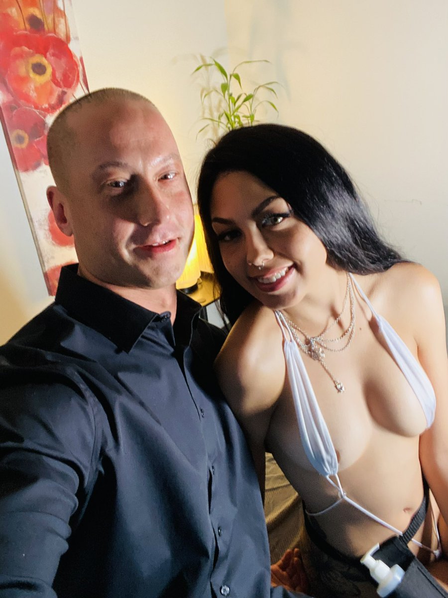 VHammerInc's tweet photo. How it started vs how it went for @shadyspa1
@getlostnmyworld really goes all in with her massage skills
#bookme #dilf #inked https://t.co/zb1uLcrwcF