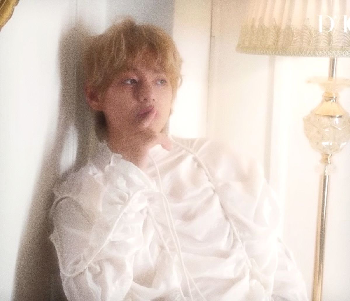 crowkook's tweet photo. this is giving layover taehyung with golden jungkook https://t.co/BuL8gYMezr
