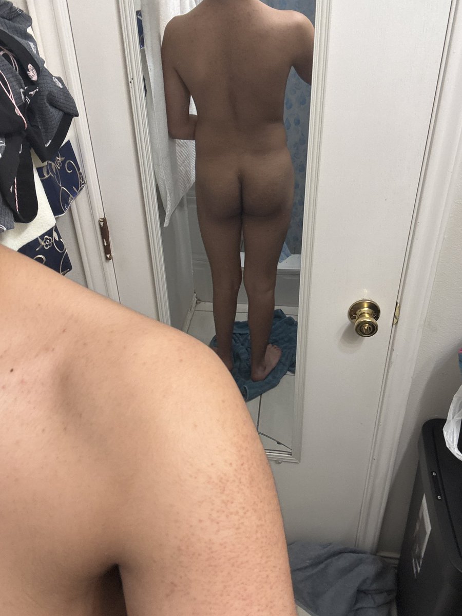 Rgvgay956's tweet photo. I look fat lol #956rgv #rgv #gay #dicklover #latino #7in #stx #bubblebutt https://t.co/9QaWeYmnoI