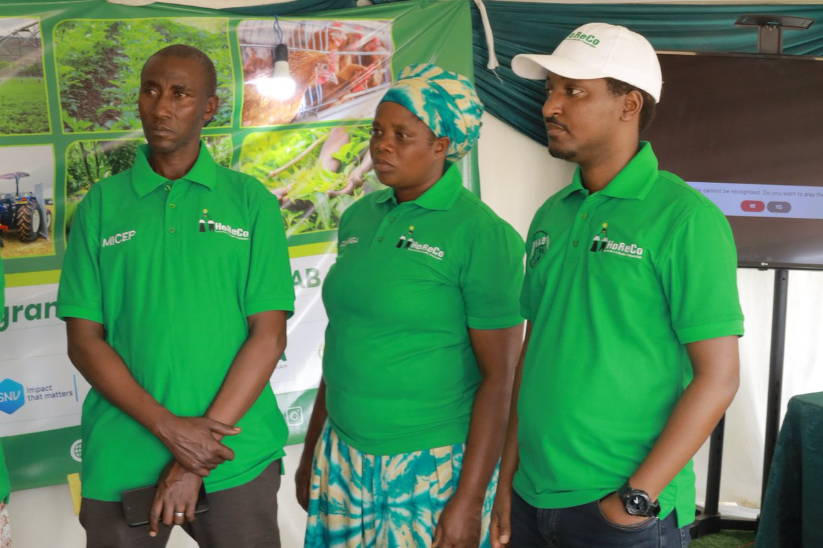 HoReCo_Rw's tweet photo. Today at #RwandaAgriShow2026, #HoReCo's Board Advisor, Mr. Phocas Gahamanyi, engaged with farmers supported through the #OMIS and #KWIHAZA projects. During the interaction, the farmers shared how HoReCo's technical support and capacity building have enhanced their productivity, strengthened their farming practices, and improved their livelihoods. They also expressed their commitment to applying and sharing the knowledge and innovations gained with fellow farmers to promote sustainable agricultural development.