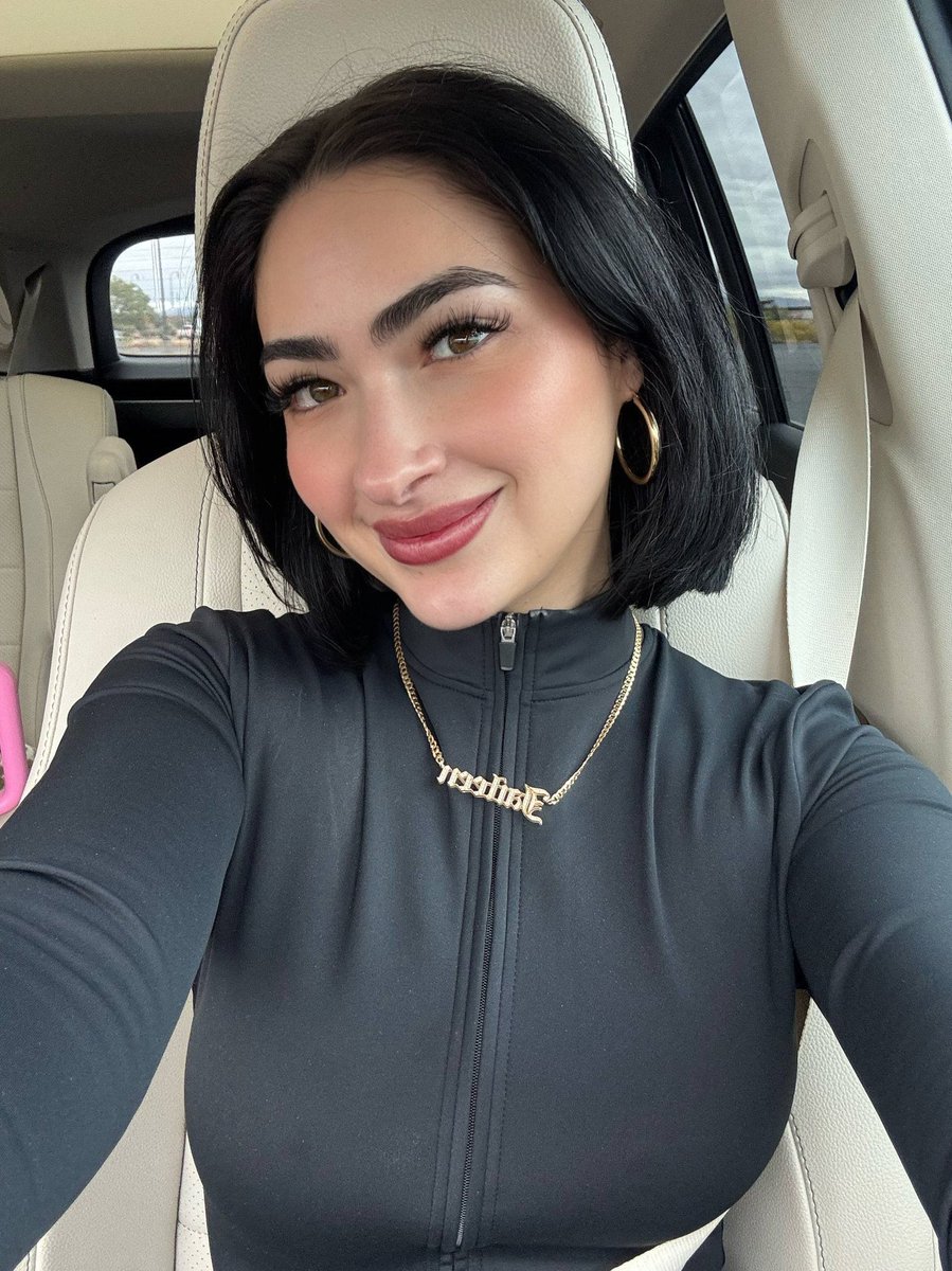 jaileenbanks's tweet photo. How do I look today ? https://t.co/BIow4heFax