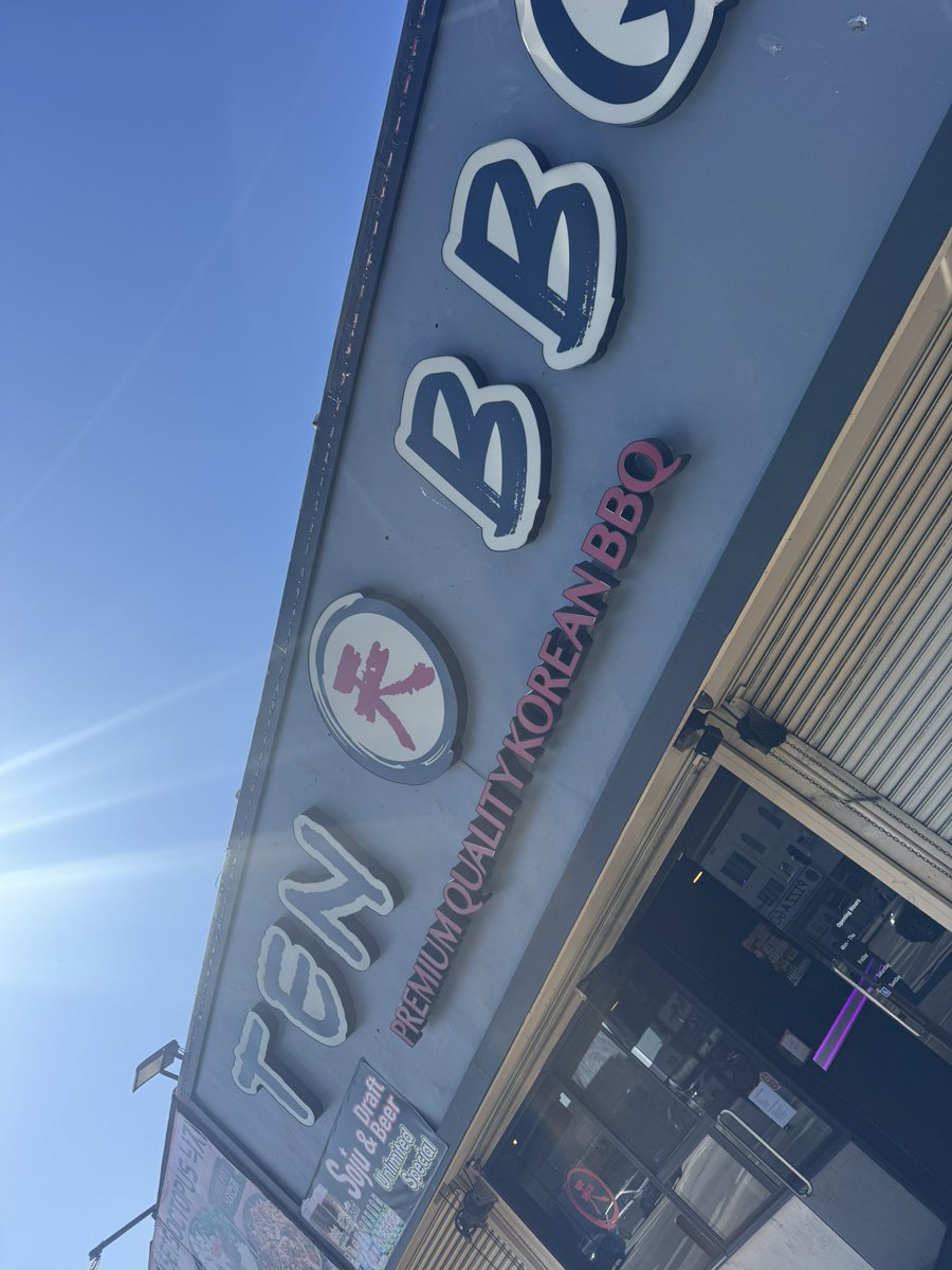 Tanershift4's tweet photo. Shift4Dine New POS upgrade TEN BBQ in CA! 👊  We do our work with passion.🔥We are instilling our love for Shift4Dine in everyone. 💙  🚀🚀😍😍 They loved the new pos system! #Shift4Dine @Shift4 🇨🇾🇨🇾 https://t.co/EAemB2qtnQ