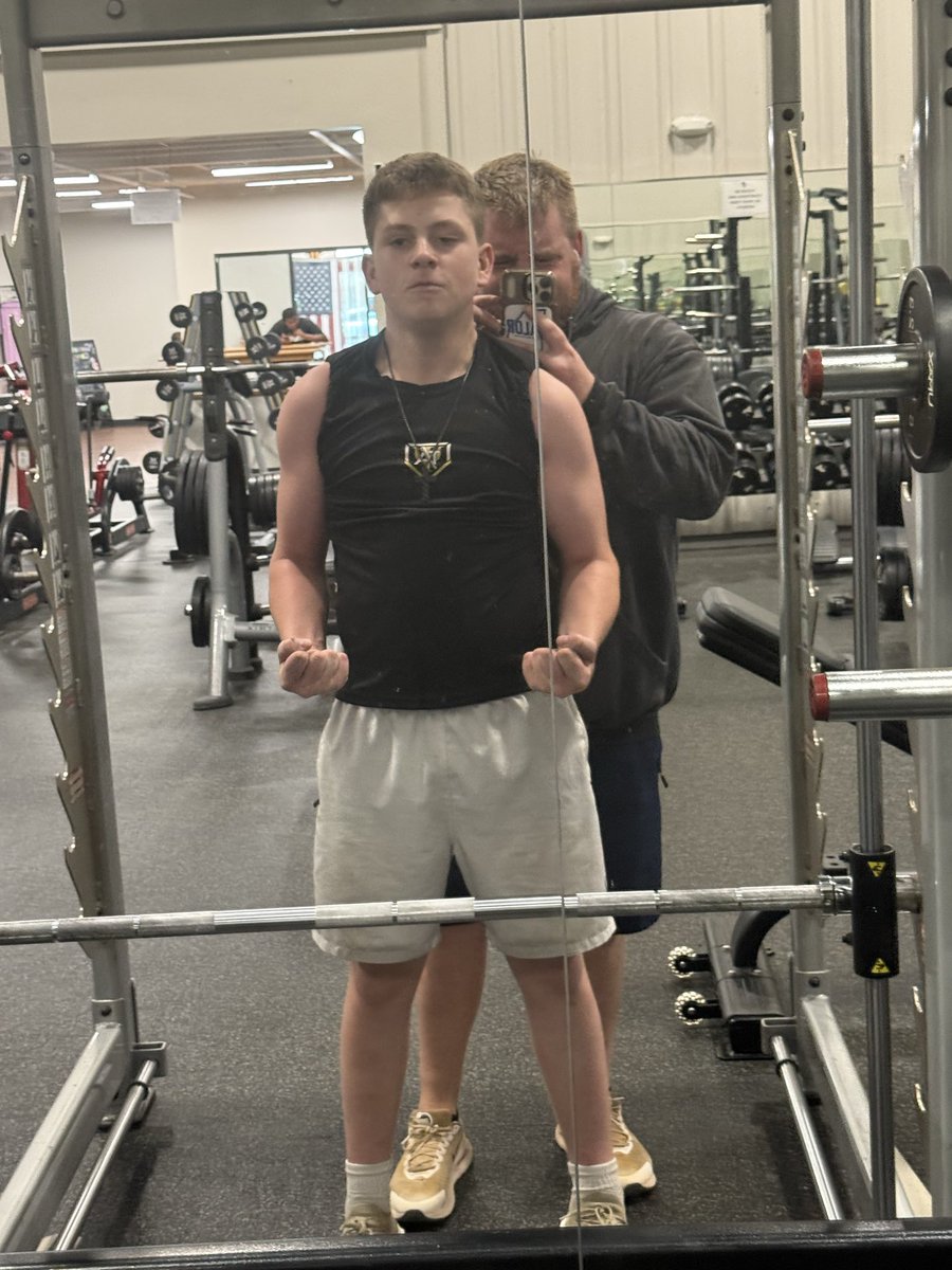 LandonRich33's tweet photo. Summer lifting with Dad paying off 💪💪 https://t.co/7HwNQ25RY4
