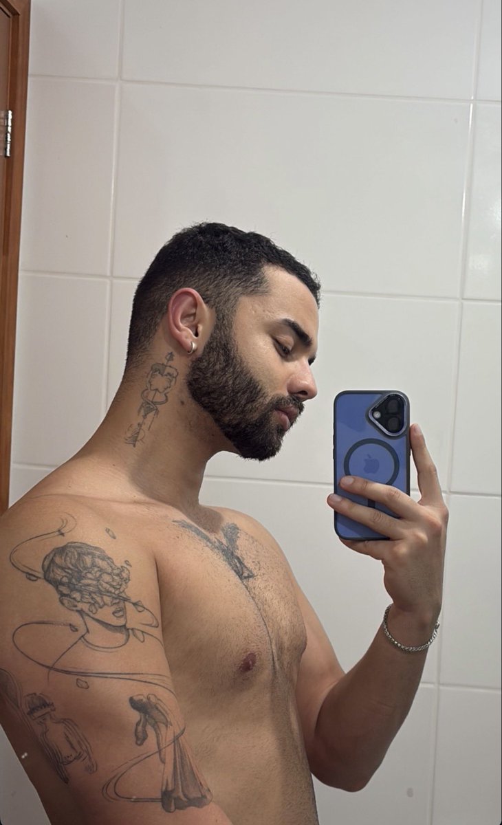mechamojunio's tweet photo. Tentando ser um peitudo safado 🥹 https://t.co/FBQRE4YGdX