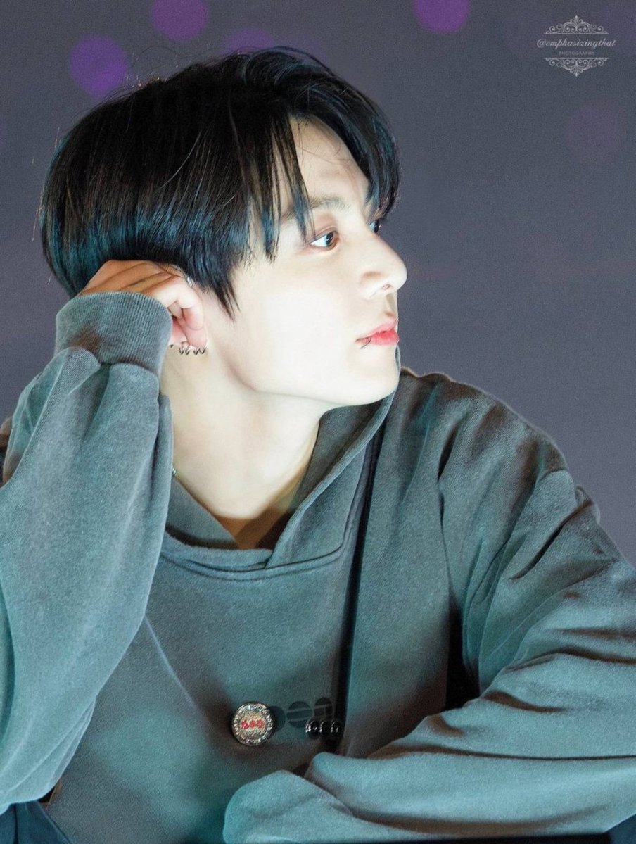 ABCDEFGHI_JKsun's tweet photo. MOST HANDSOME MAN ALIVE 2026 👑

21 hours left ❗️

Rt and Reply 🫶🏻

We ℒℴѵℯ ♡ you Jungkook 💜

I vote #JUNGKOOK for Most Handsome Man Alive #MHMA2026 #MHMA2026JUNGKOOK  #NETIZENSCHOICE @thenreport
✨️🌙 💜 ℒℴѵℯ ♡ time 🐰🐾✨️

https://t.co/OMj3AFAyyj https://t.co/EdTKCy5miY