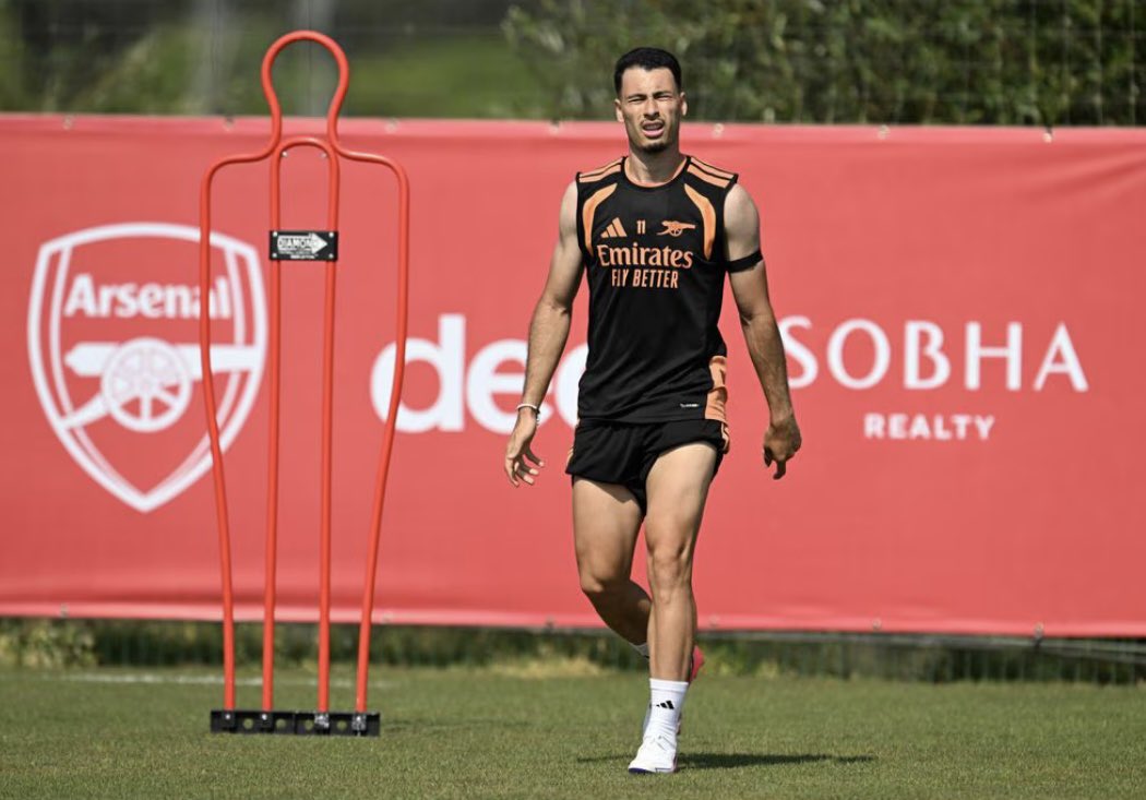 Arsenalnewschan's tweet photo. Great to have Gabriel Martinelli 🇧🇷 back in #Arsenal training today after his wedding at the weekend 💒 ❤️ https://t.co/Bo3nBVW7JP
