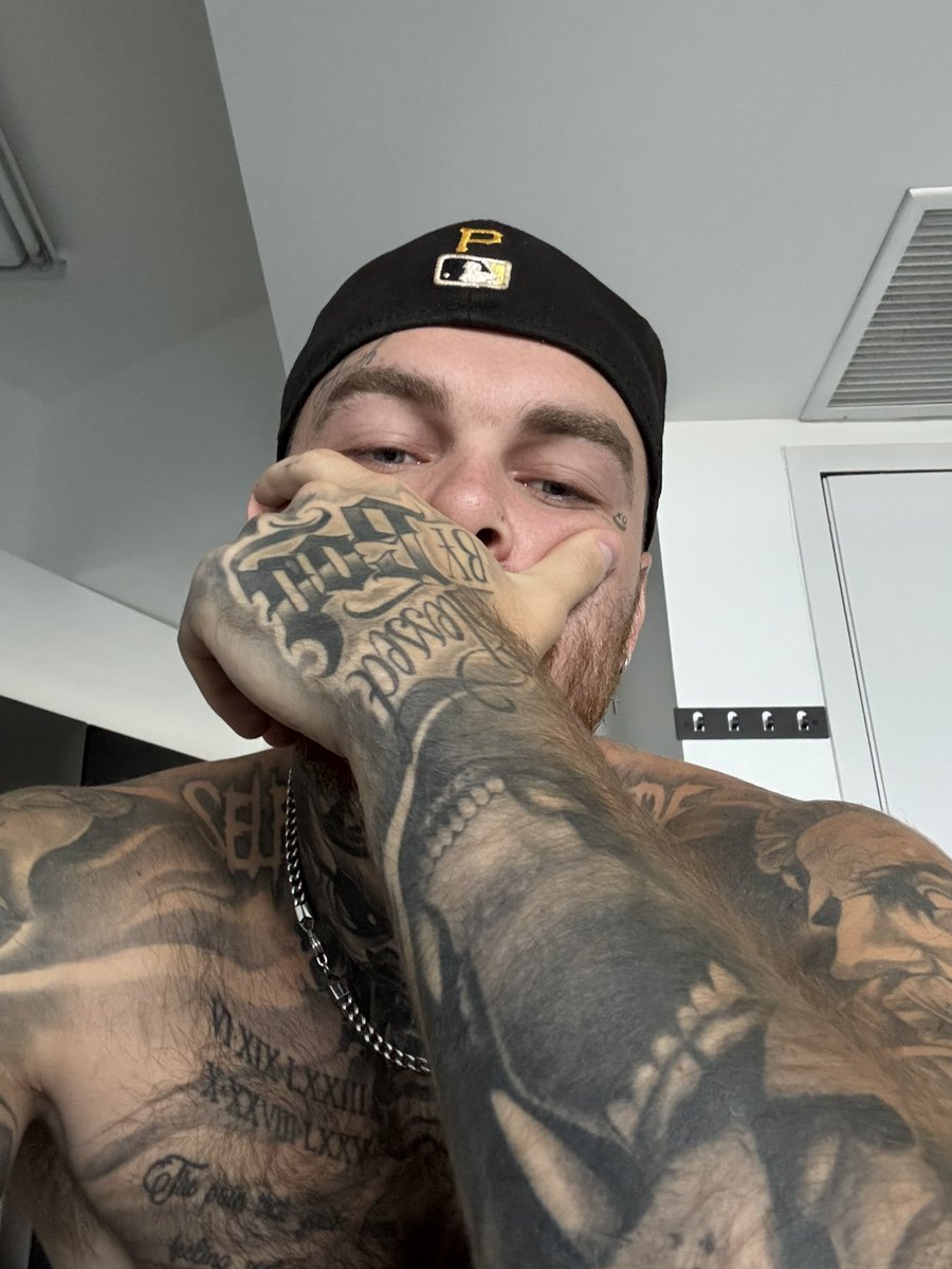 Bradtattedup's tweet photo. Tattedd https://t.co/ltFA5MSUmM