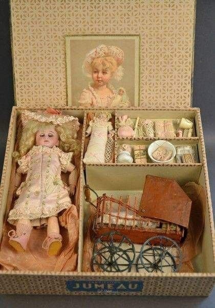 nanakopoupee's tweet photo. i love this type of bisque dolls that come in a box with accessories please come back https://t.co/cK8PwPvyQx