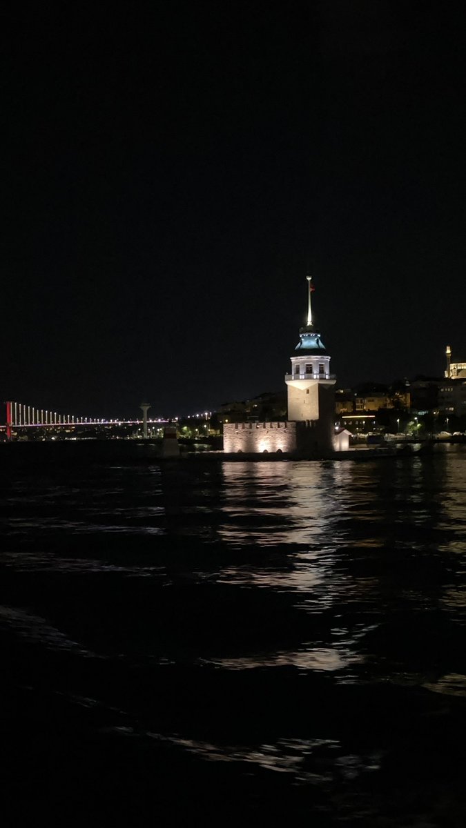 halide2843's tweet photo. Hallederim
Benim olayım bu.

"Ben aklı başında bir deliyim.'

#GeceyeBirSöz 
#iyigeceler 
#picemiyeti 
#geceyenot https://t.co/GAiE2Nrn9e