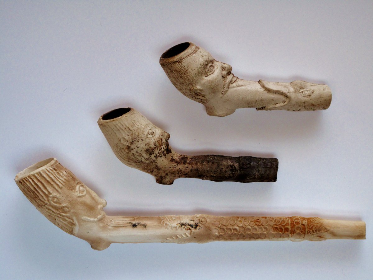 DelftTreasures's tweet photo. @Teszelszky Good memories, walking hours and hours over the fields hoping to find some decorated claypipebowls from the early 17th. century. What a wonderful time! #claypipe #claypipes #goldenage #goudeneeuw https://t.co/9svHjTWp7P