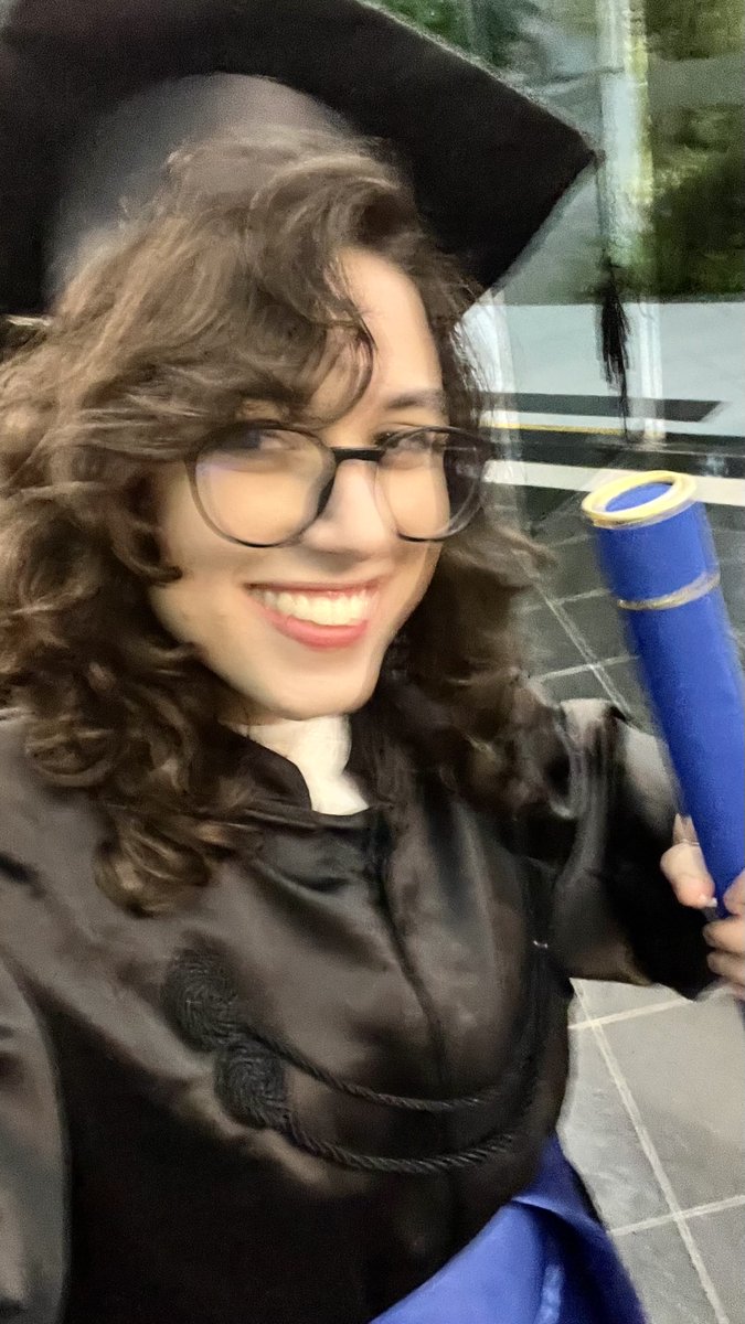 liznxexu tweet media