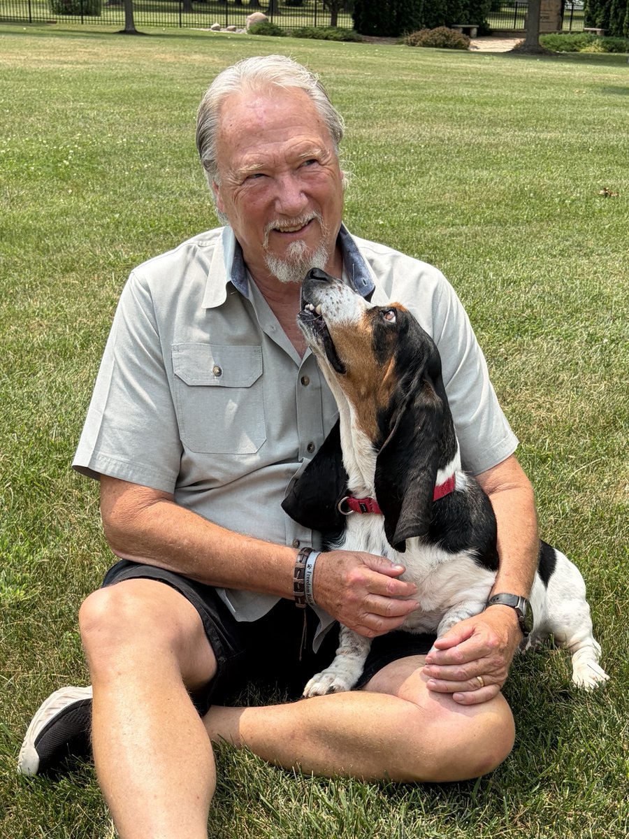 GABR_Bassets's tweet photo. Aarrhhoooo! Congratulations to Lily on her #Adoption!

Other #Basset Hounds, who are still looking for forever homes: https://t.co/SqhwWBNL73

#AdoptDontShop #BassetHound #RESCUE https://t.co/Q9U8tsHTle
