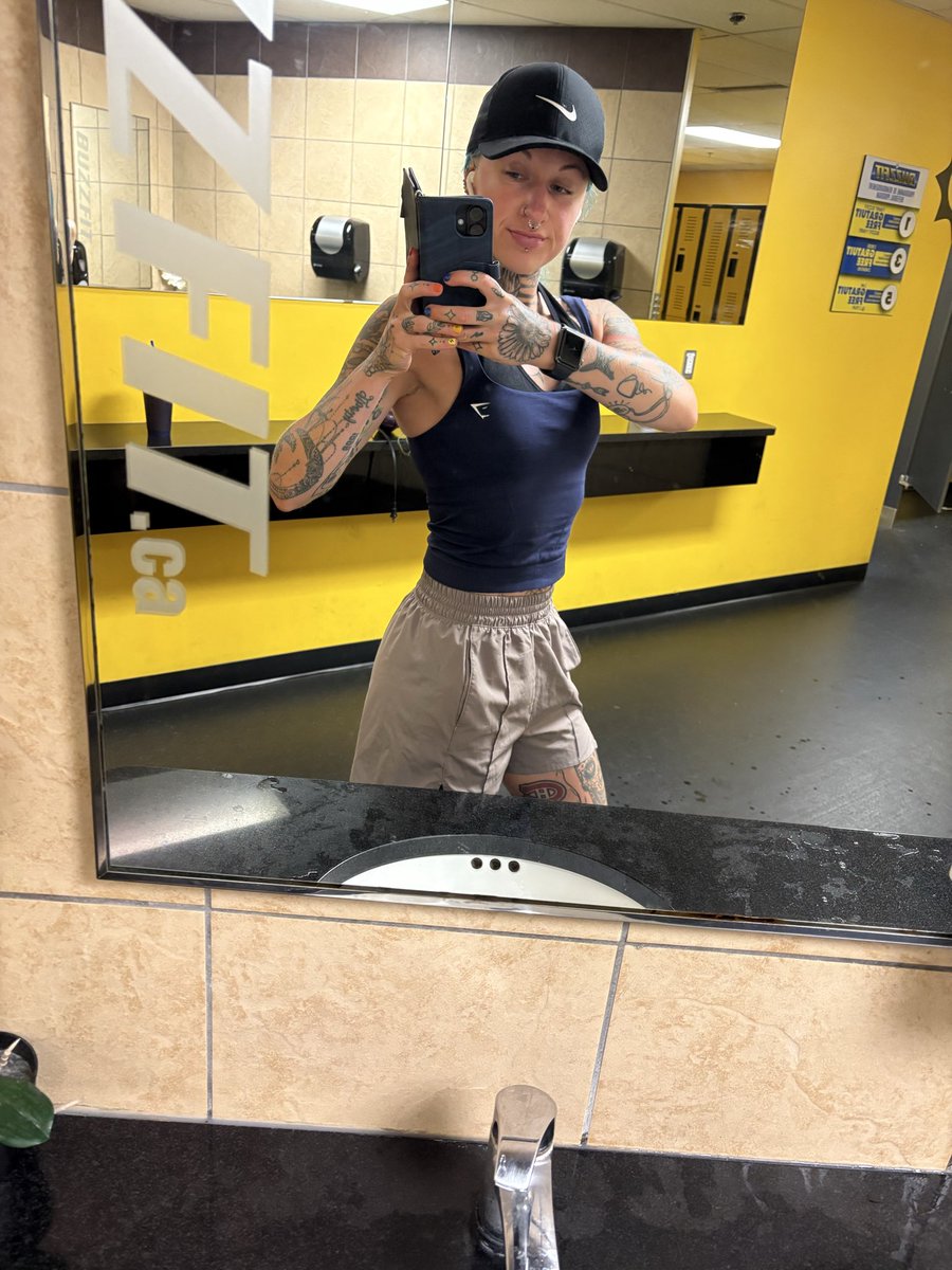 kelbaker31's tweet photo. Your future is shaped by your habits and level of discipline. Not by the goals you set💪🏽 #gymgirl #fitnessgirl #gymtime #athlete #fitlife #gymday #fitfam https://t.co/0Y9XWagfQG