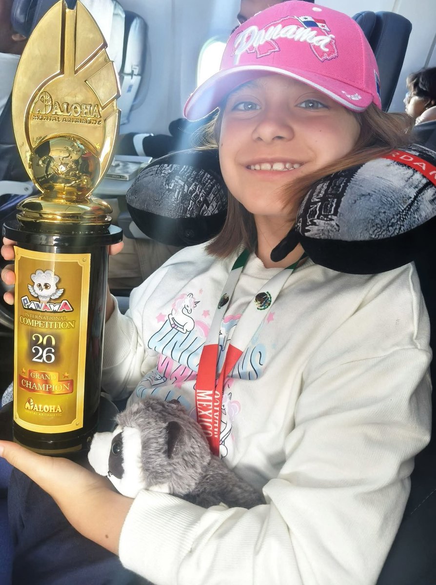 Mexicocampeon1's tweet photo. ¡Tetracampeona internacional en Panamá! 🇲🇽🏆 Sofía Reynoso brilla en la Competencia Internacional de ALOHA Mental Arithmetic y regresa a casa con su gran trofeo. ¡Orgullo de Jalisco y de México! #OrgulloMexicano #México https://t.co/VSMFREhPCC