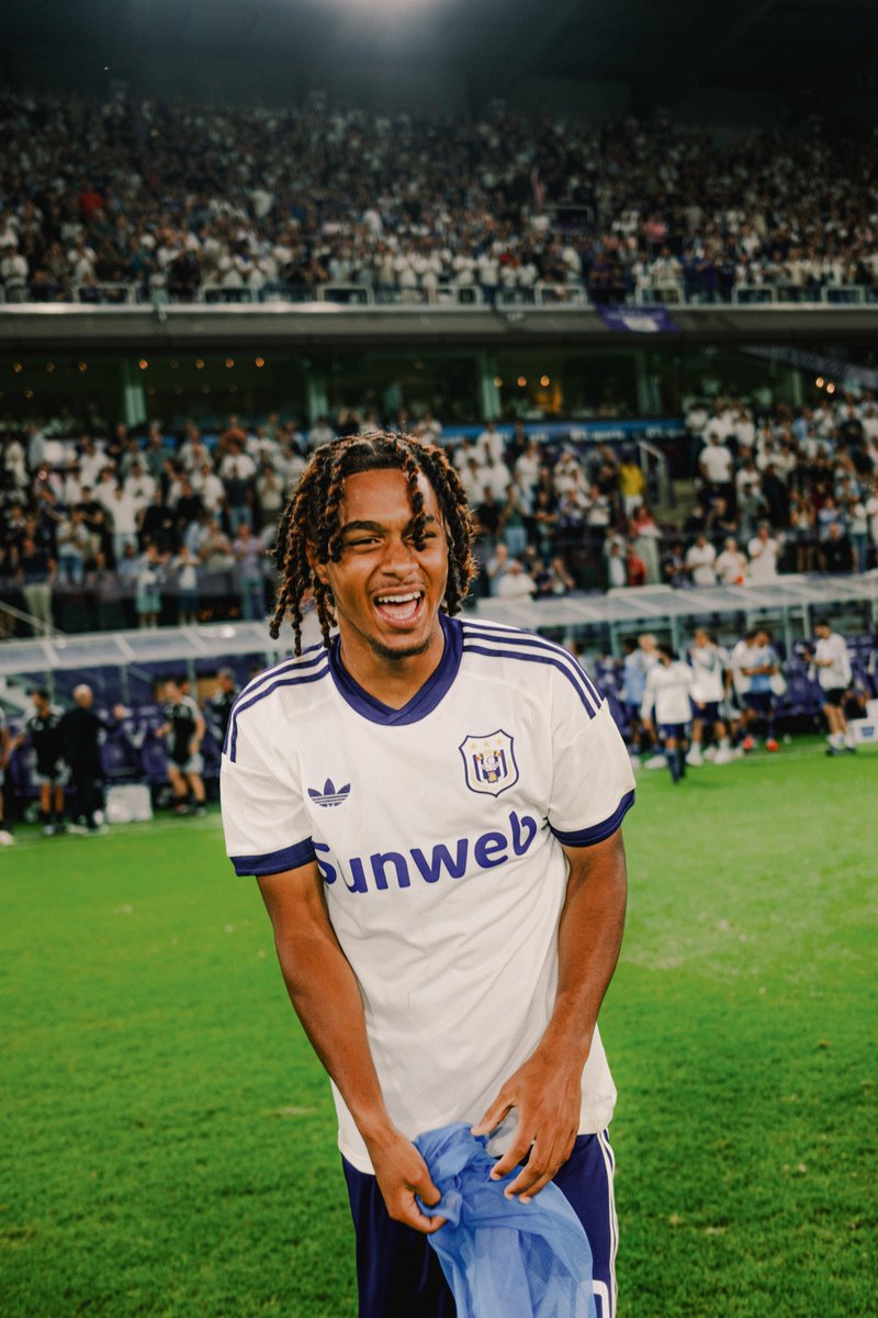 rscanderlecht's tweet photo. As one. π£βͺοΈ #ANDHAM https://t.co/drm2to42eB