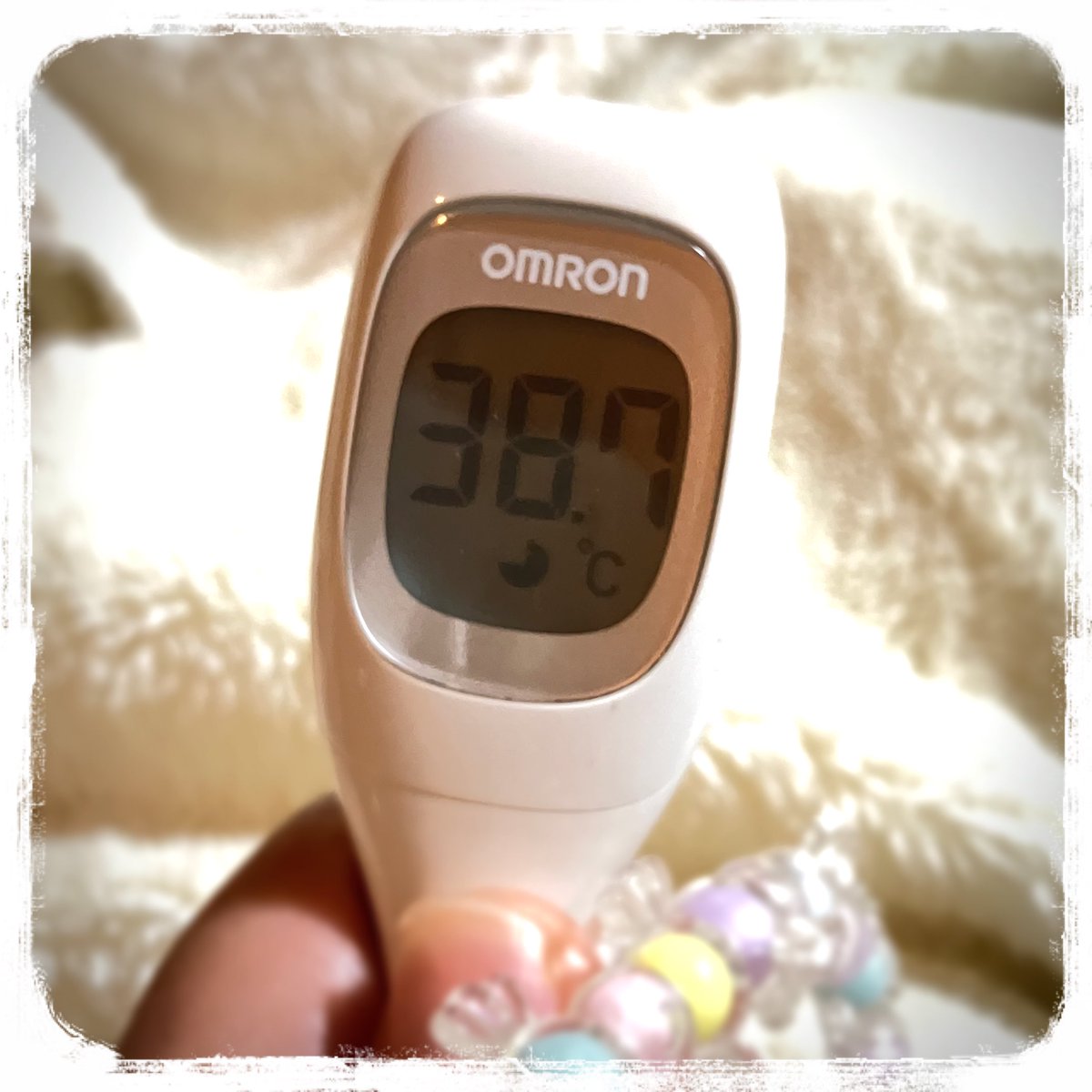 Mercy_Sugar's tweet photo. 旅のお疲れ熱が出たのかな？ https://t.co/8IHtAkcvb1