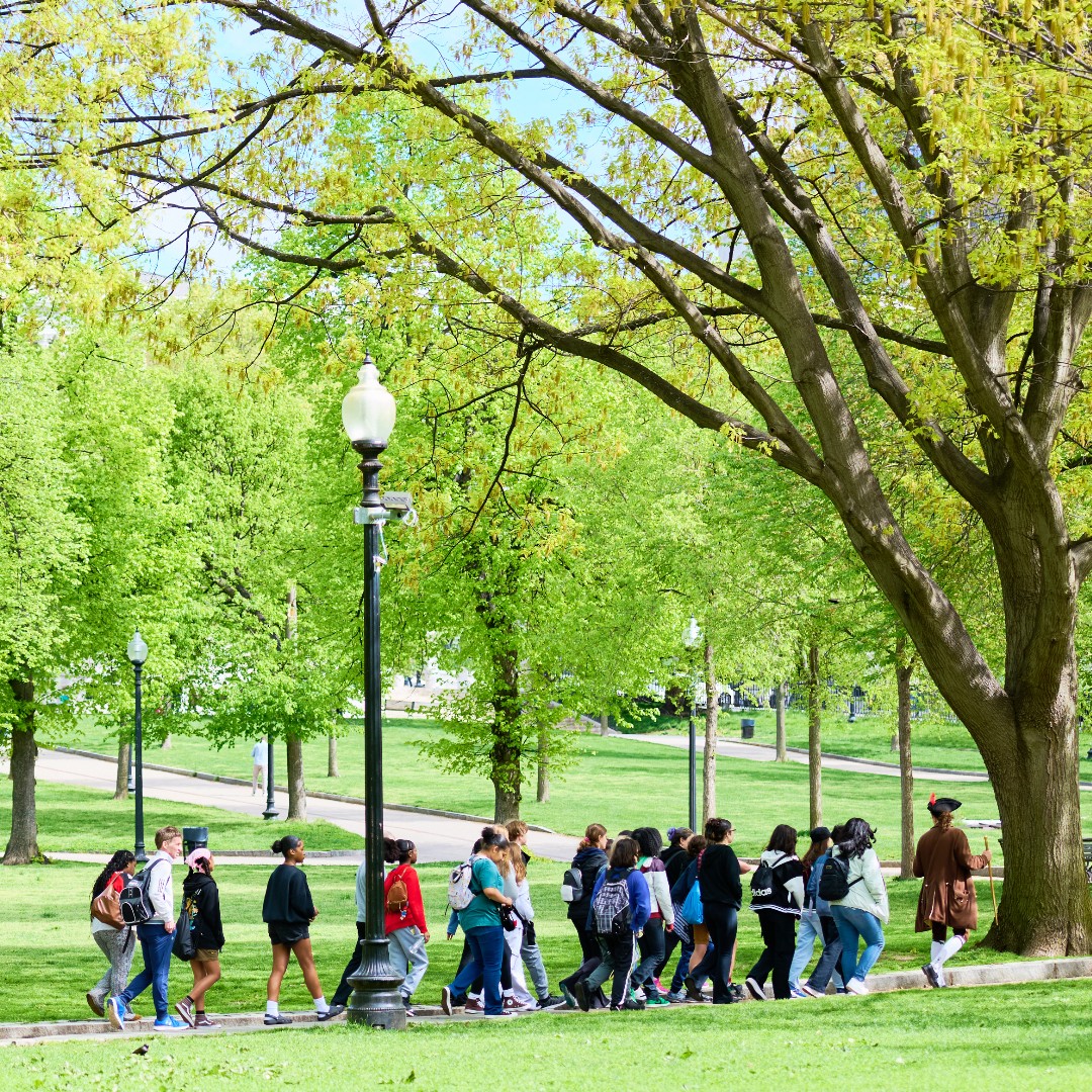 TheFreedomTrail's tweet photo. Last month, Matthew spoke on the @tpl_org's podcast People. Nature. Big Ideas. to talk more about the history of the Boston Common. 

🔗 Listen to the podcast here: https://t.co/Sbu8Q9i0hA
.
.
.
#TheFreedomTrail #bostonhistory #bostoncommon https://t.co/uPCVE5YxUG