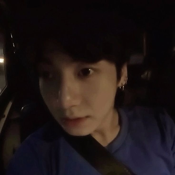 koogifs's tweet photo. he’s so good at having a nose https://t.co/aZ5IGsr9pJ