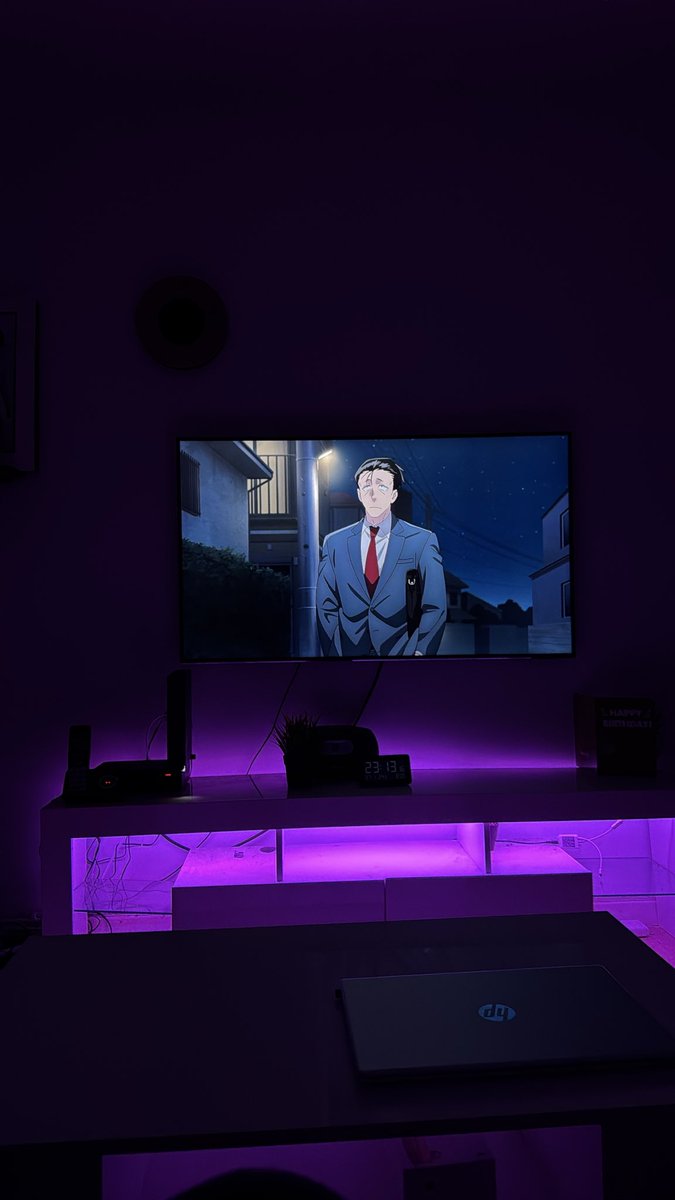 sbmmp3's tweet photo. good ass night waiting for Prince to spark up #ukviewer https://t.co/JlCcNIZjXm
