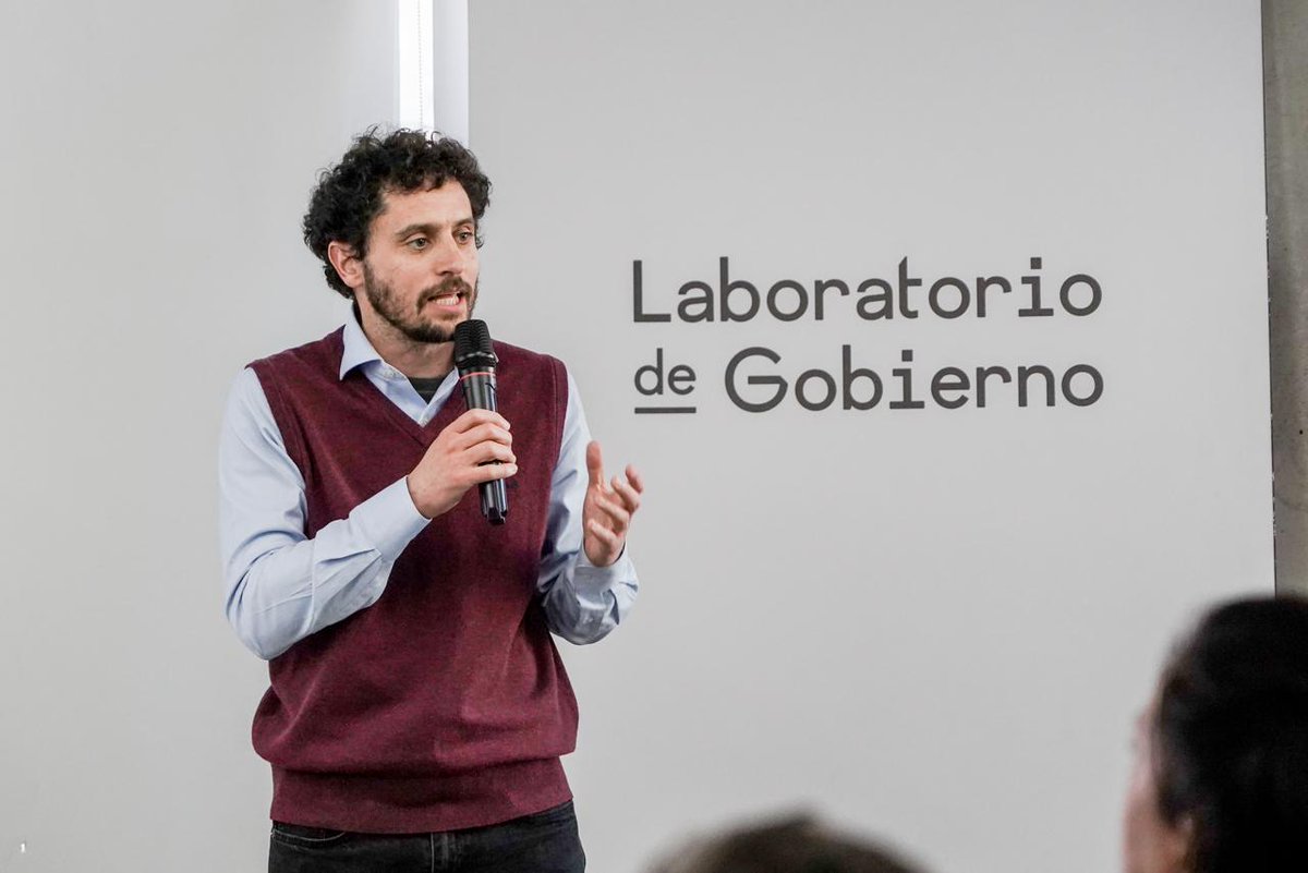 MinisterioBBNN's tweet photo. El subsecretario Peró participó de un nuevo taller junto al @labgobcl en el contexto del proyecto de Modernización Institucional del ministerio de Bienes Nacionales https://t.co/WFNpsoiQ4o