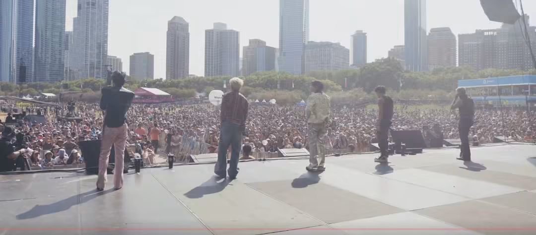 manilaconcerts's tweet photo. We want to hear from you! 🇵🇭 Share your thoughts on SB19's history making performance at Lollapalooza in the comments below!

SB19PALOOZA Festival
#SB19
#SB19atLollapalooza https://t.co/pAsdttCSOg