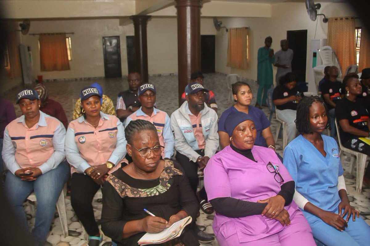 Hon_KareemAzeez's tweet photo. Yesterday, we partnered with @LagHealthScheme to sponsor 100 FREE ILERA EKO registrations &amp; donated a new LASHMA Office in Oto-Awori LCDA. 

Our people can now access affordable healthcare closer to home for a healthier Oto-Awori. @jidesanwoolu @Mr_JAGs @Riddwane @followlasg https://t.co/tuuUV1eGnx