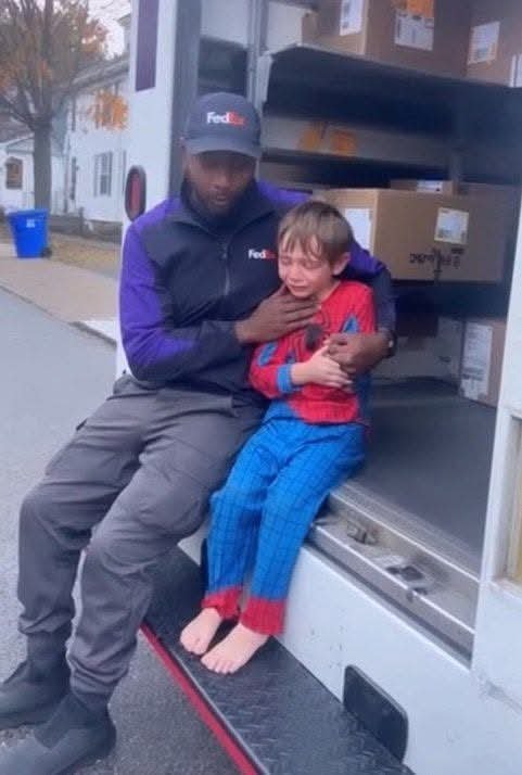 Viralvid_89's tweet photo. He walked up expecting someone to sign for a package.

Instead, an 8-year-old boy ran out of the house and threw himself into his arms.

James had been delivering on the same route for six years. He knew the neighborhoods, the families, and even the dogs that barked at every stop.

But one house always felt different.

The blinds were always shut. It was always too quiet.

As he approached the front door with a package, it suddenly flew open.

Standing there was 8-year-old Ethan, barefoot in Spider-Man pajamas, shaking with fear.

Before James could say a word, he heard glass shatter inside the house, followed by an angry man screaming.

Ethan didn't ask about the package.

He ran straight to James, wrapped his arms around him, and cried, "He's hurting Mom! Please!"

Without thinking twice, James dropped everything, picked Ethan up, and rushed him to the safety of his delivery truck.

A neighbor had already called 911.

While they waited for help, James sat on the back of the truck, holding the terrified little boy close and shielding him from the house.

"I've got you, buddy," he kept saying. "You're safe. I'm not going anywhere."

For nearly ten minutes, he stayed right there until police arrived, entered the home, arrested Ethan's father, and made sure his mother was safe.

To his company, James was just another delivery driver running behind schedule.

But to one scared little boy in Spider-Man pajamas, he was the hero who showed up exactly when he was needed most.