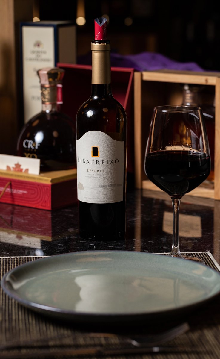 Sobrelias_'s tweet photo. Ribafreixo Reserva 2019 #cata 🍷🇵🇹 #vino #vinho #wine #winelover #wein #vin #vini https://t.co/vCfBusfJ62 https://t.co/3CduHIOGQn
