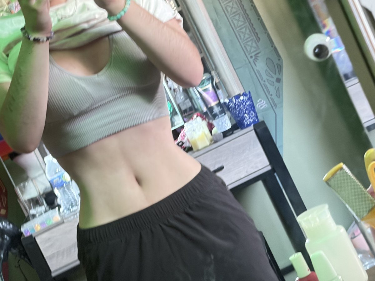 corrupted_fa9's tweet photo. First body check cause I lost 4 pounds! The difference between sucking it in and letting it out makes me mad 
Ai art
#edtwt #shedtwt #prorecovery #aigenerated https://t.co/MTxvhLDhrN
