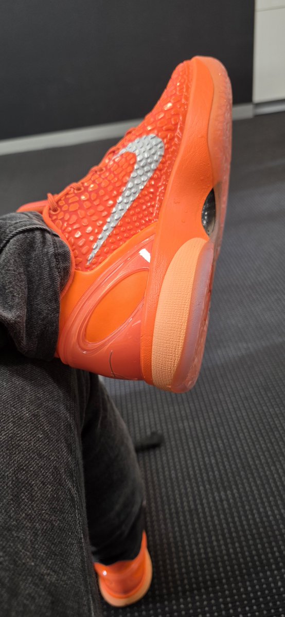 the_jaybro's tweet photo. Finishing the week with a splash of colour. Repping the WNBA Kobe 6 Protro Total Orange. 🧡🔥 #FIREFRIDAYS https://t.co/BRn7axYS6w