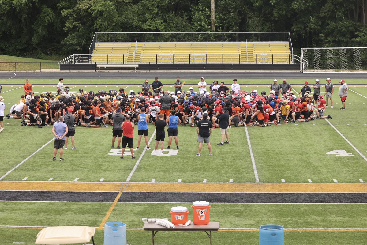 GHSRedHawksFB's tweet photo. A beautiful sight… when ALL levels of the program come together and are in alignment!
- Varsity Team and Staff
- Junior High Team and Staff
- JFL Team and Staff
Camp -> Parade -> Start of season!
A GOOD football community, all working together #ASONE
#WeAreGoshen https://t.co/EVGEjH0J0L