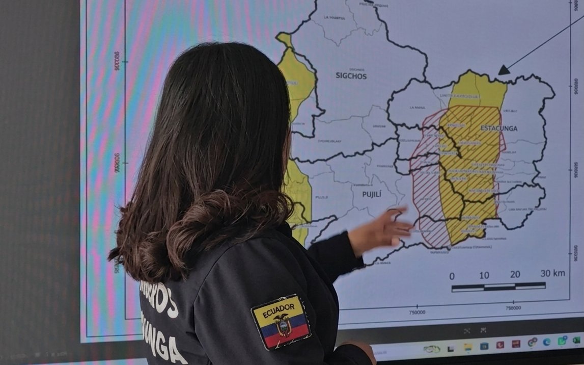 CorapeRadio's tweet photo. #COTOPAXI | Neblina, calor y mayor riesgo de incendios marcan las condiciones climáticas.

Audio ▶️https://t.co/orSWeC3hr1 https://t.co/TrZcbT38qg