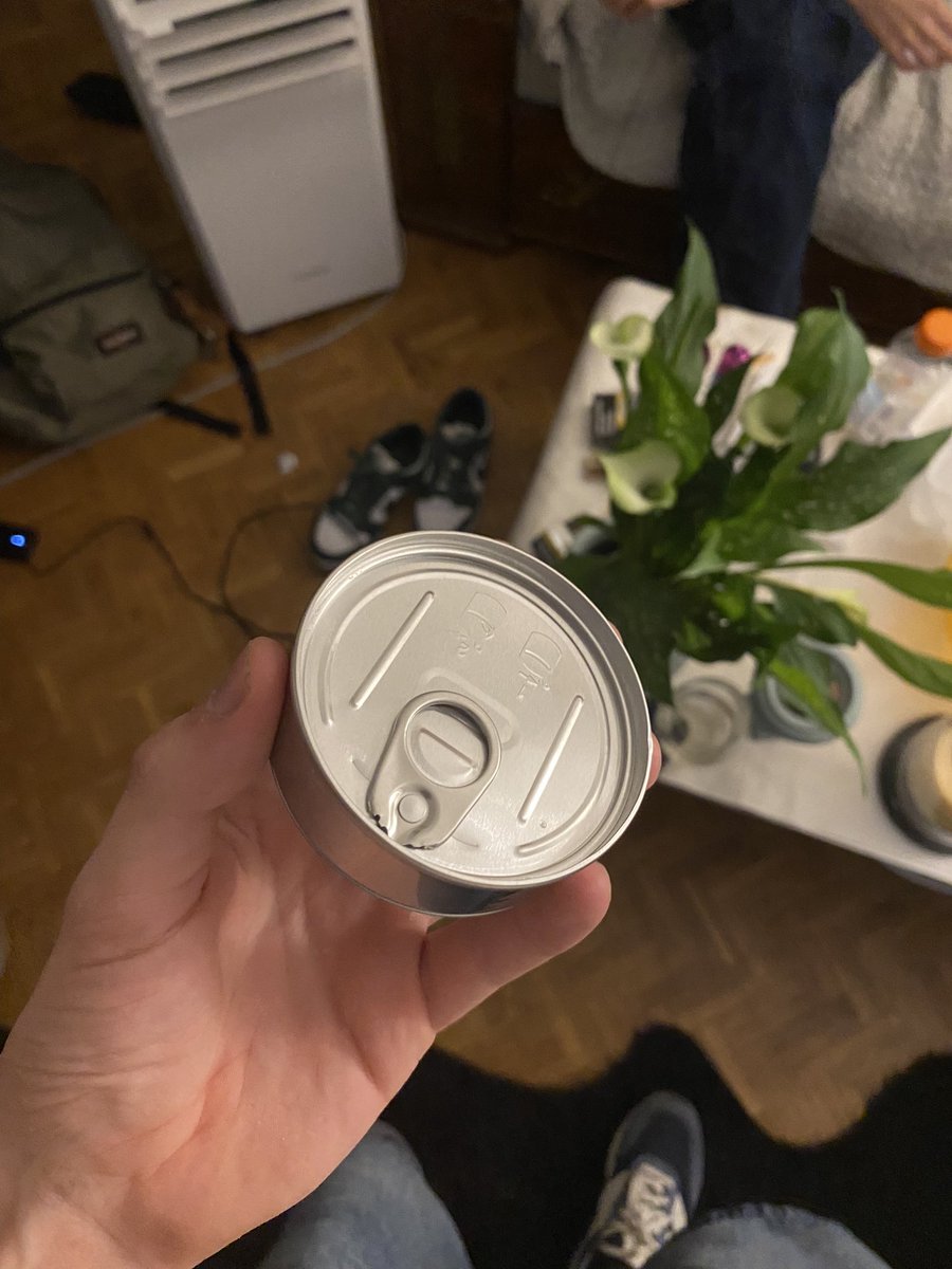 TonyR0quai's tweet photo. Le packaging des dealers évolue https://t.co/6VAsR1k1Ky