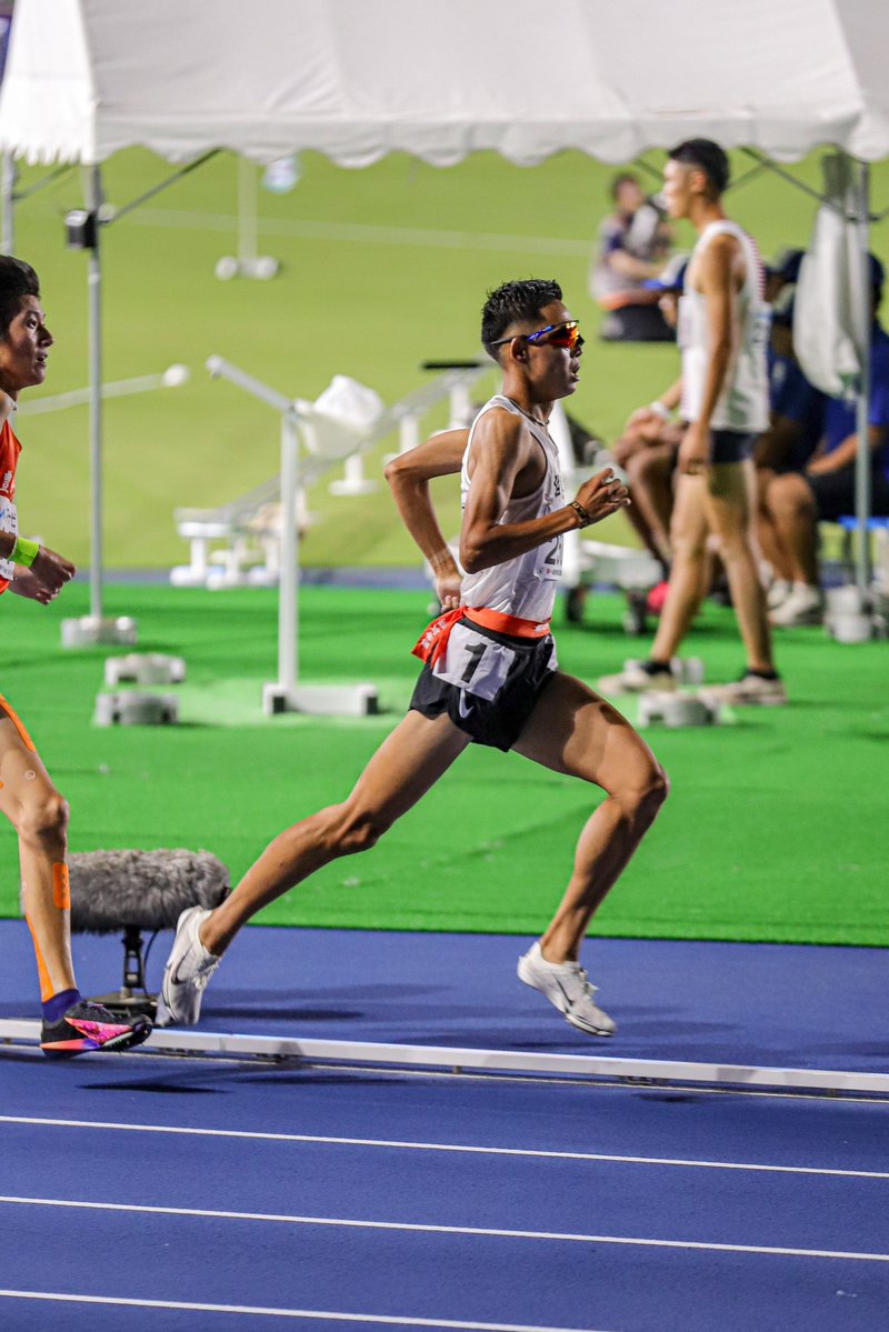 yuta_s0531's tweet photo. おはようございます！
19:50 1500m 決勝走らせてもらいます！
予選では得意のラストが発揮できなかったので決勝ではそれが出せるようにします！
応援よろしくお願いします。
#インターハイ
#1500m https://t.co/wJ0MsMJ7QG