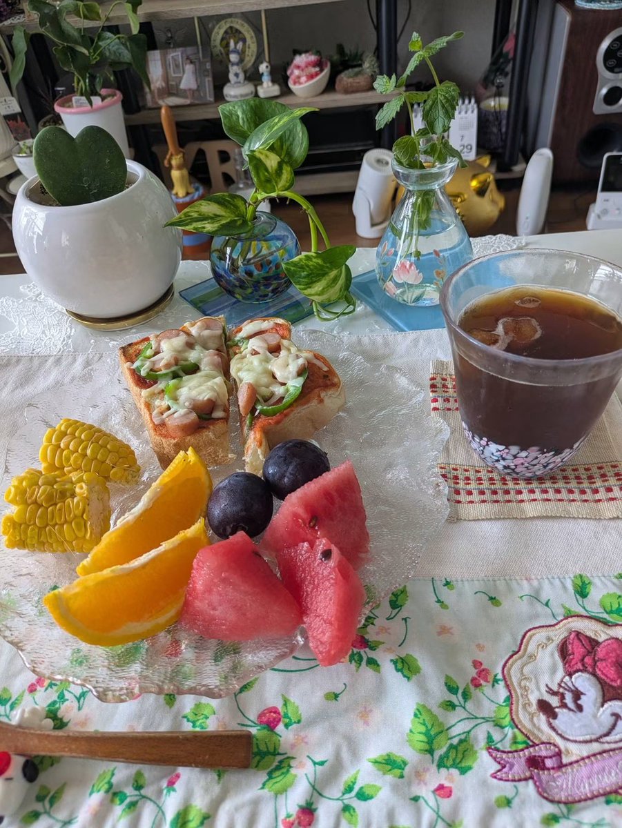 wpwleg's tweet photo. ゴミ出ししてお空見てコーヒー淹れた https://t.co/mPLih0RvQR