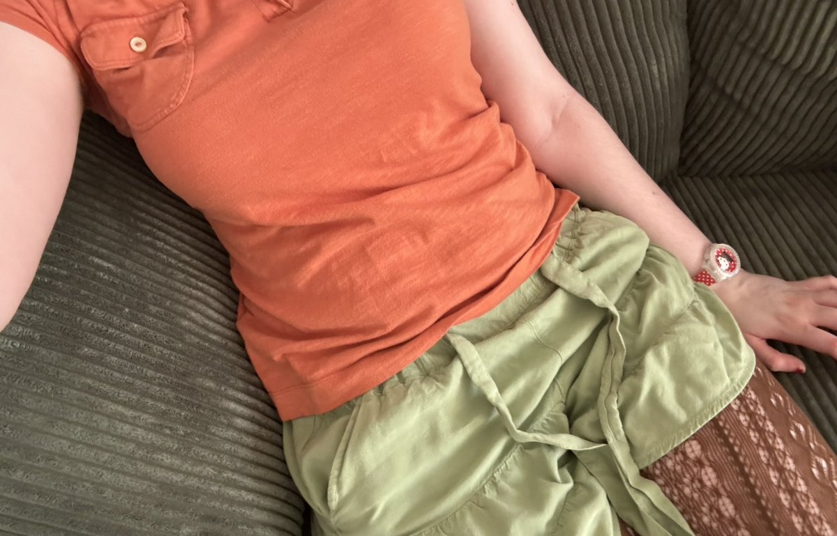 cheesemouse234's tweet photo. I am a  Pumpkin today.casual outfit for the library cause its so hot out!!!! https://t.co/KpwxMl7SWj